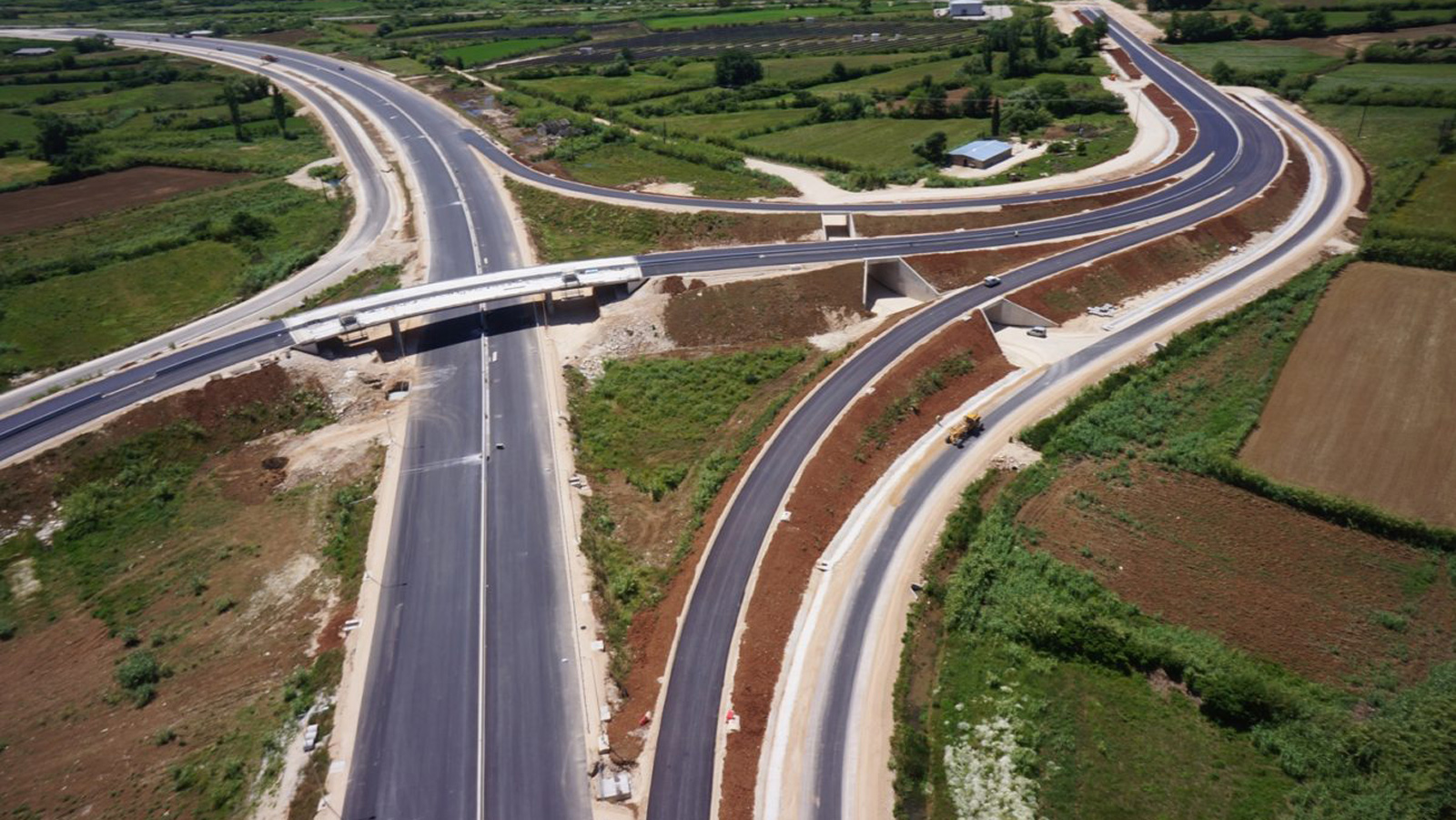 Έργα υποδομών σε Αττική, Κρήτη, Πύργο